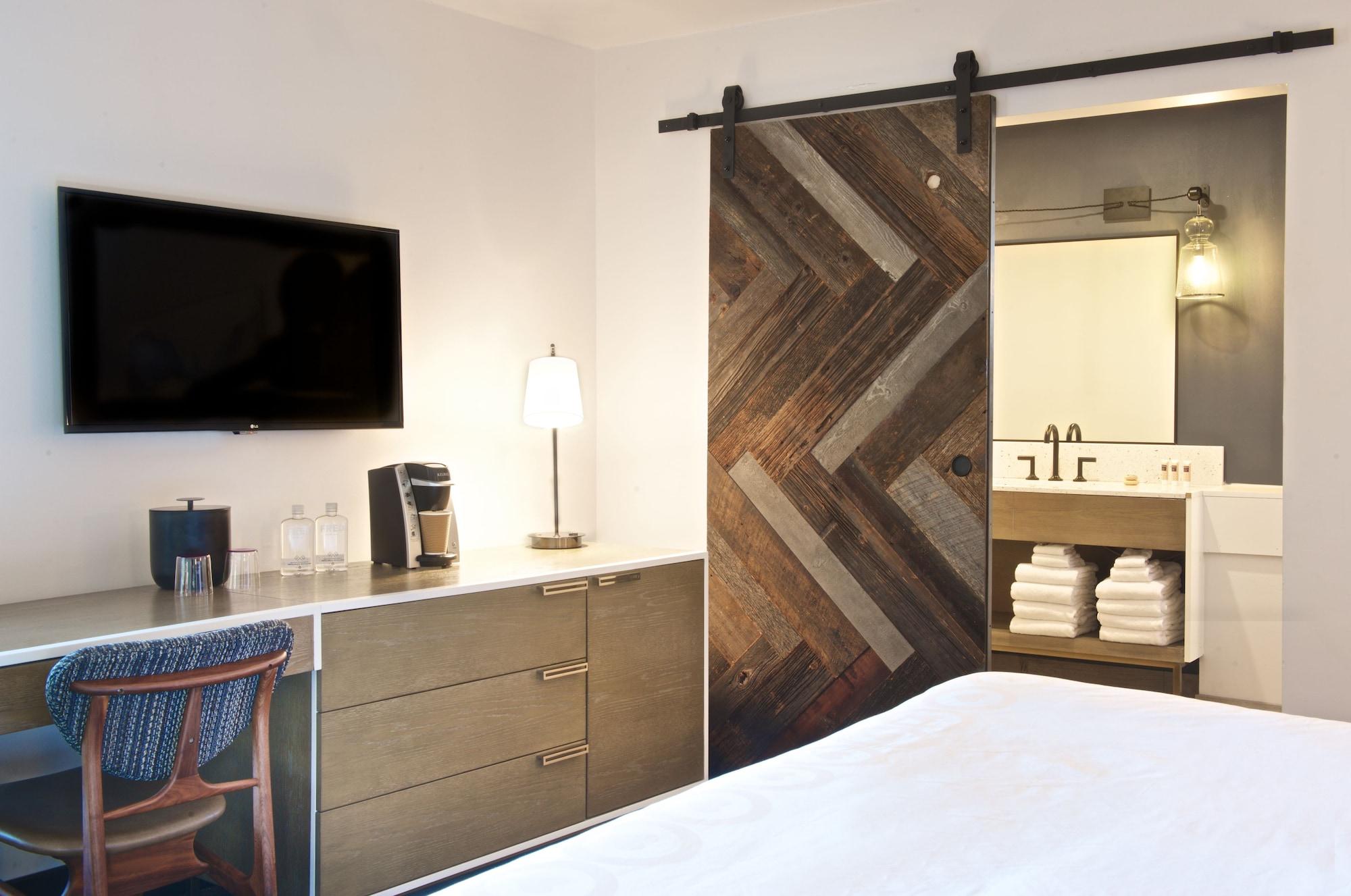 Becket, Bw Signature Collection Hotel